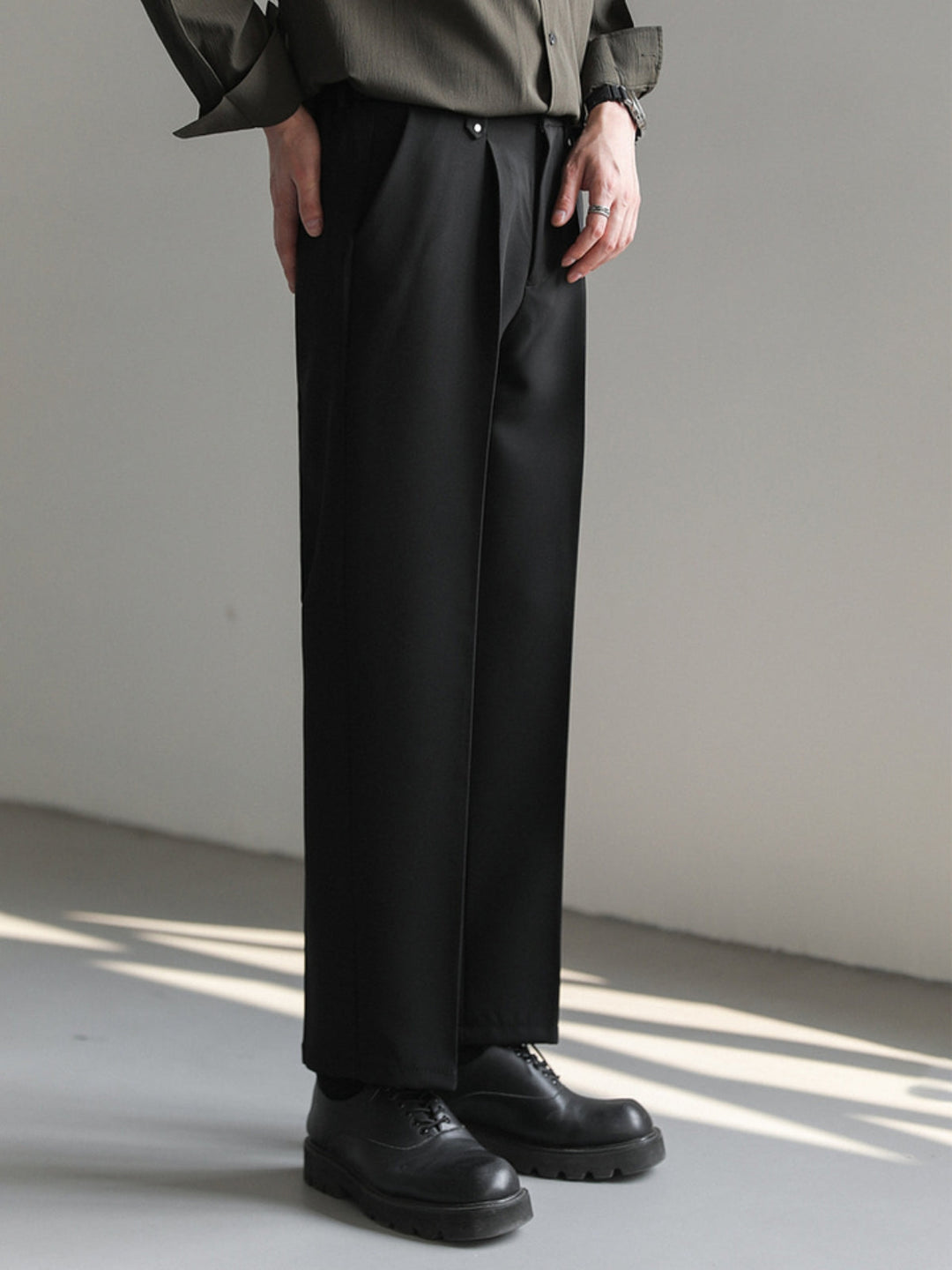 MV Quiet Luxury Loose Straight Leg Trousers