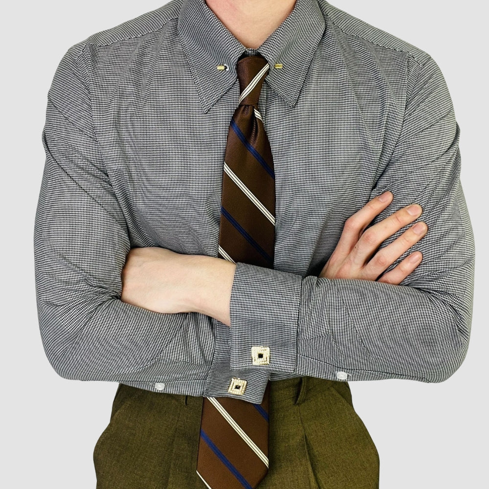 MV Pin Buckle Empire Collar Shirt