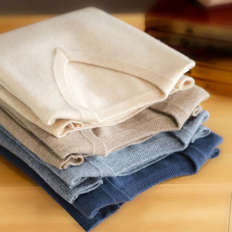 Tommy | Classic Cashmere V-Neck